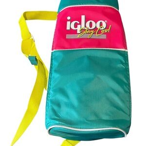 Igloo Stay Cool Turquoise and Magenta Cooler Bag